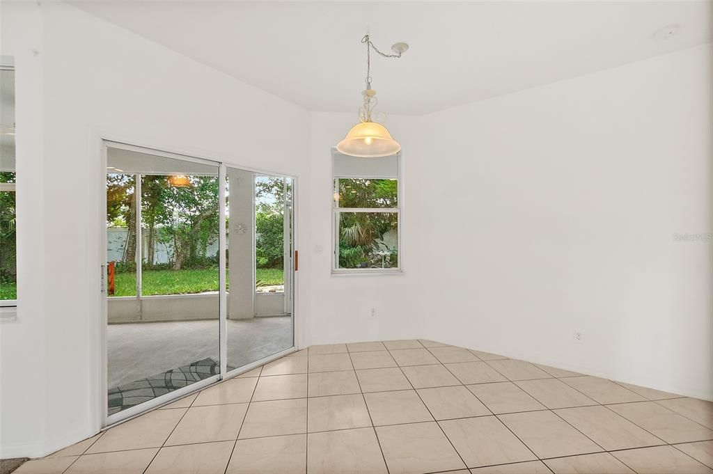 На продажу: $395,000 (3 спален, 2 ванн, 2061 Квадратных фут)