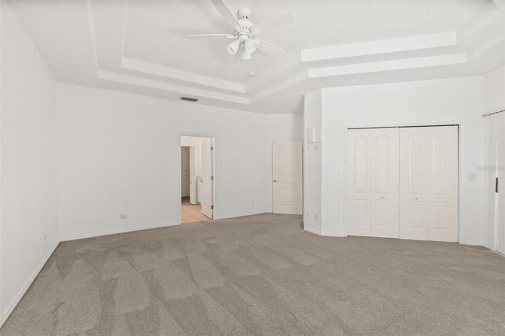 На продажу: $395,000 (3 спален, 2 ванн, 2061 Квадратных фут)
