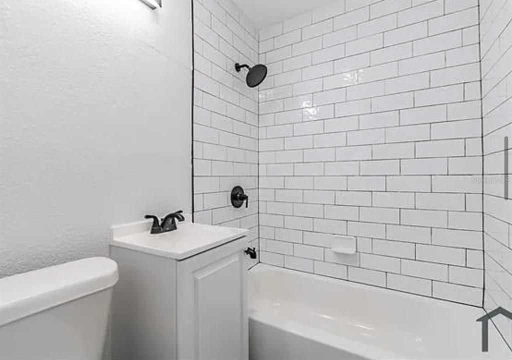 В аренду: $3,800 (4 спален, 3 ванн, 1716 Квадратных фут)