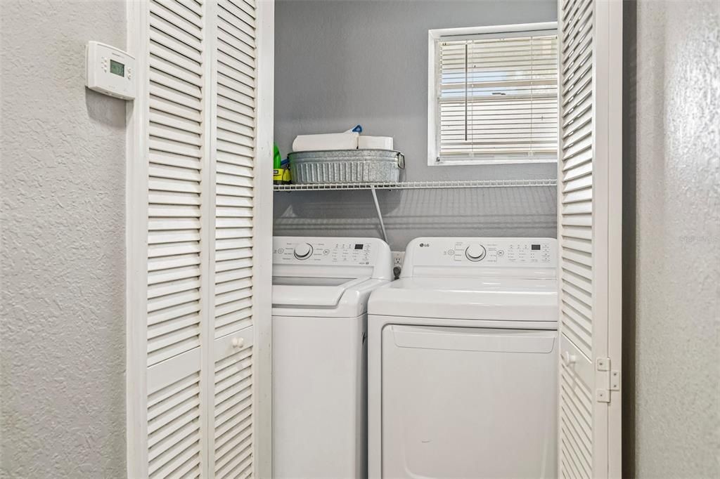 For Sale: $324,000 (3 beds, 2 baths, 1092 Square Feet)