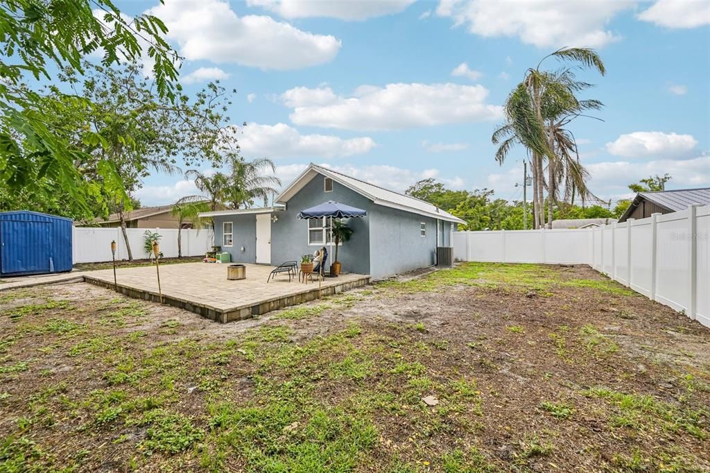 For Sale: $324,000 (3 beds, 2 baths, 1092 Square Feet)
