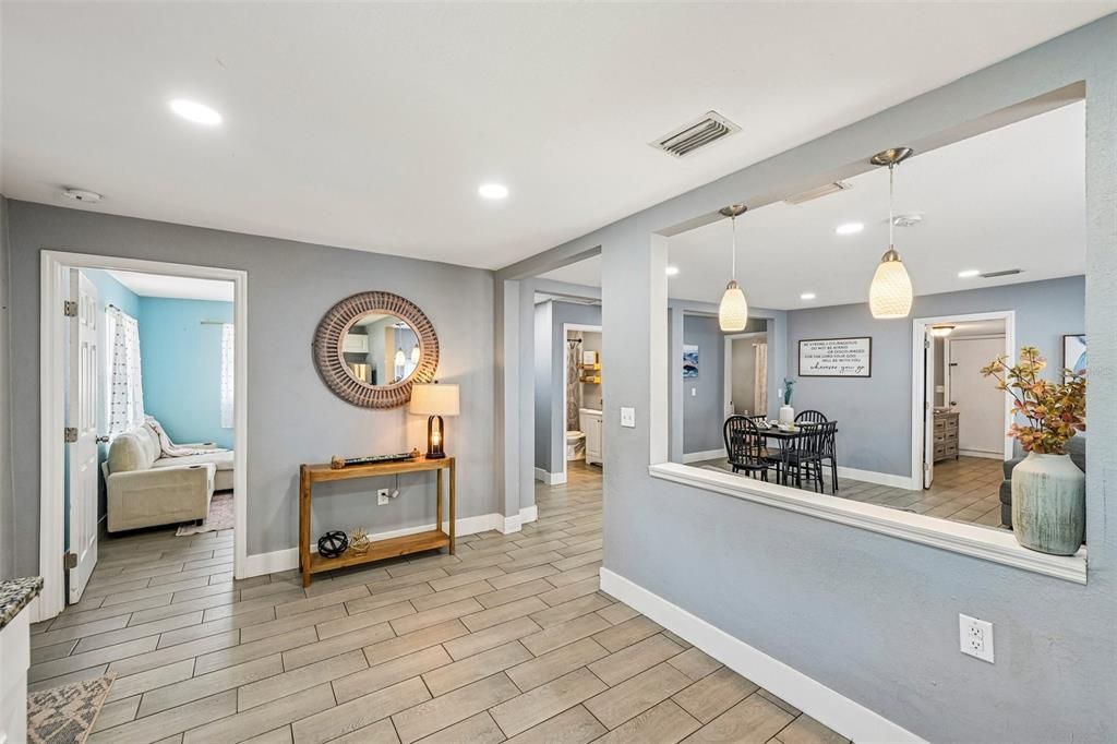 For Sale: $324,000 (3 beds, 2 baths, 1092 Square Feet)