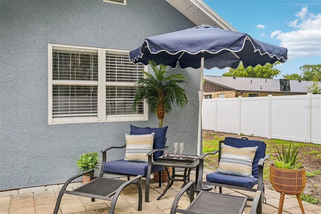 For Sale: $324,000 (3 beds, 2 baths, 1092 Square Feet)