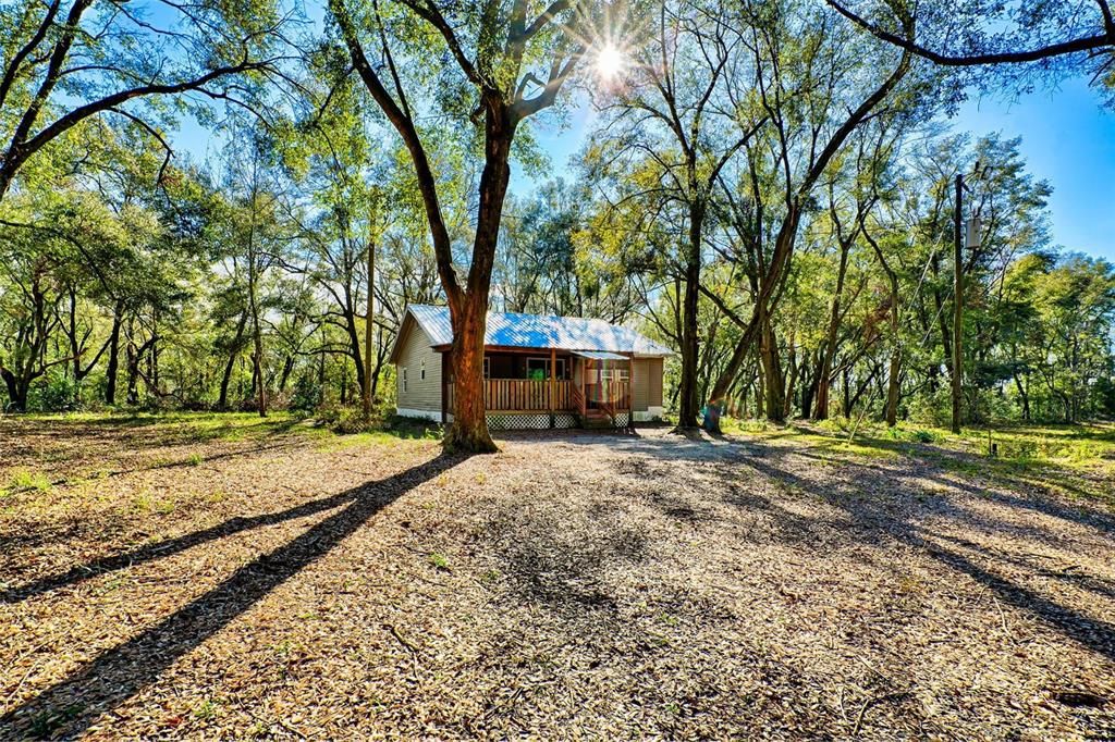 For Sale: $375,000 (3 beds, 2 baths, 1089 Square Feet)