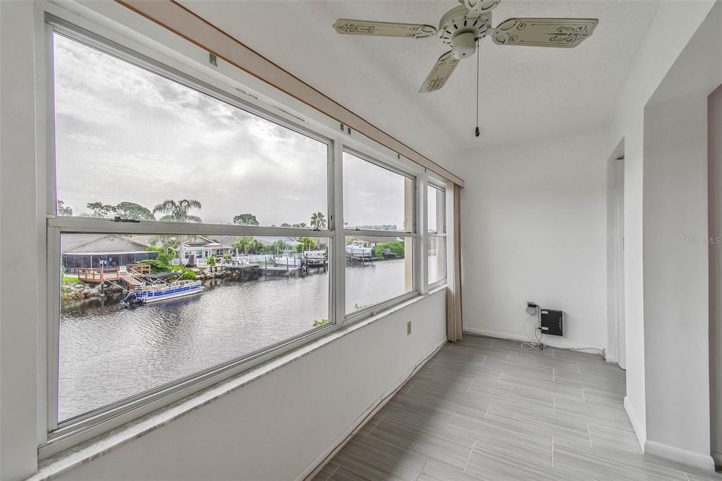 For Sale: $70,000 (2 beds, 2 baths, 1066 Square Feet)
