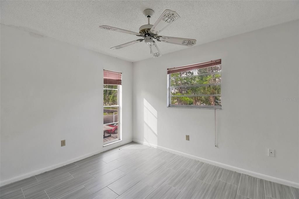 For Sale: $70,000 (2 beds, 2 baths, 1066 Square Feet)
