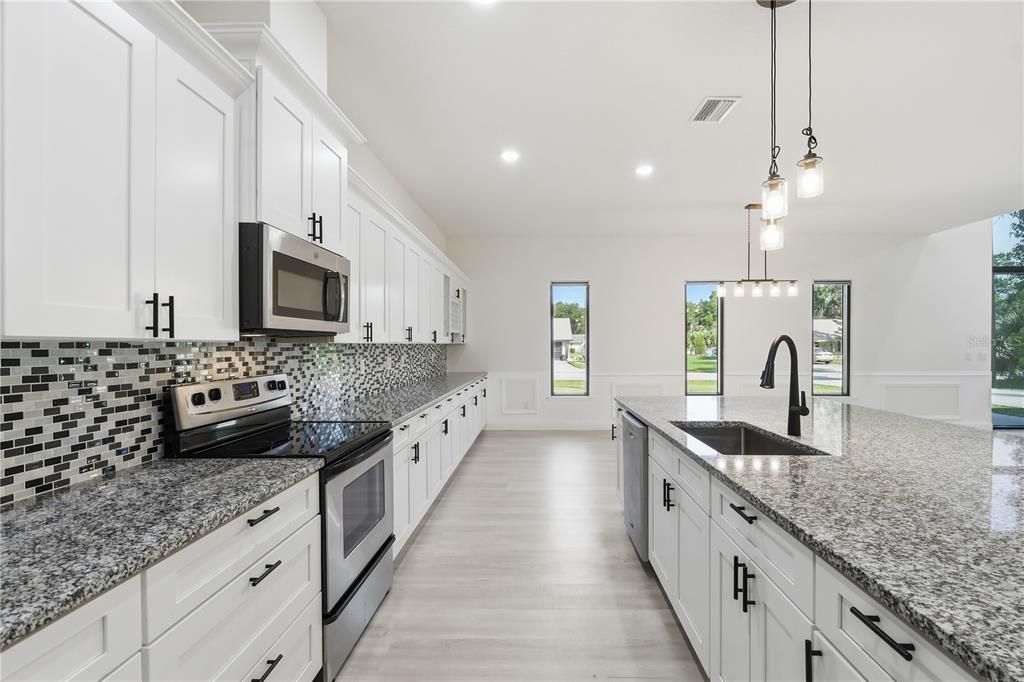 For Sale: $659,000 (4 beds, 3 baths, 3214 Square Feet)