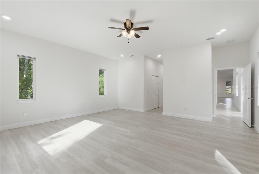 For Sale: $659,000 (4 beds, 3 baths, 3214 Square Feet)