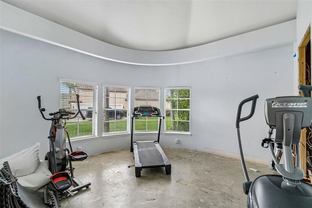 Activo con contrato: $950,000 (5 camas, 4 baños, 4544 Pies cuadrados)
