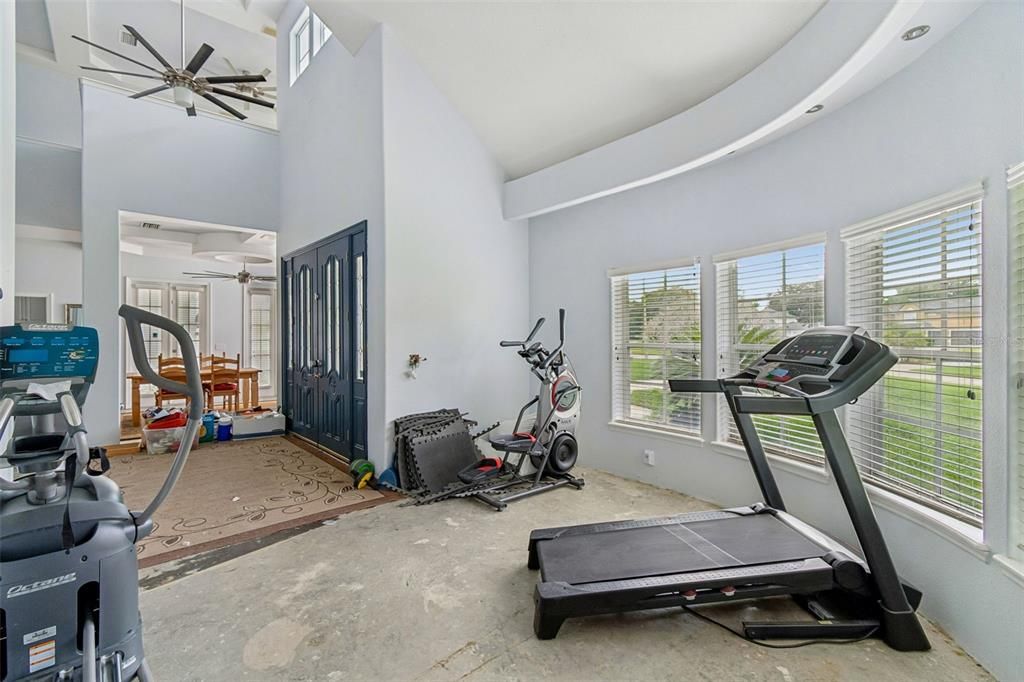 Activo con contrato: $950,000 (5 camas, 4 baños, 4544 Pies cuadrados)
