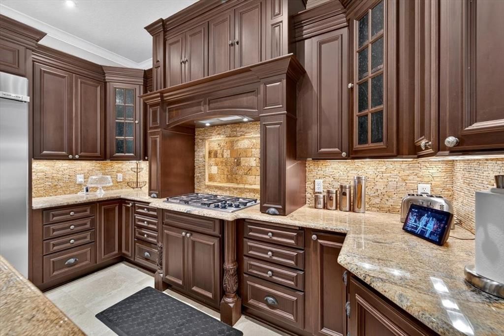 For Sale: $1,850,000 (5 beds, 4 baths, 4831 Square Feet)