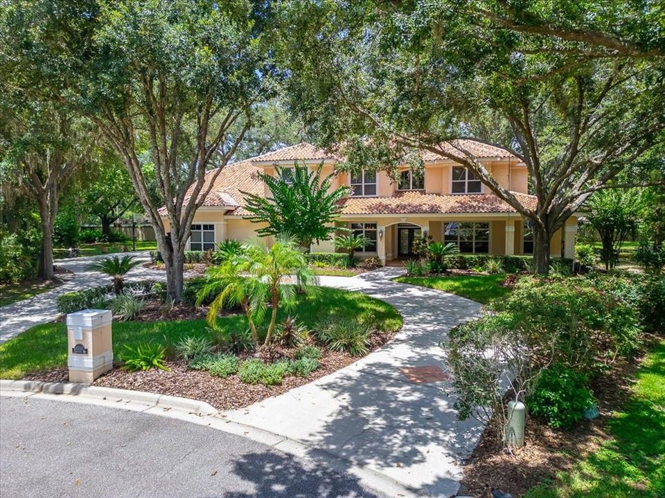 For Sale: $1,850,000 (5 beds, 4 baths, 4831 Square Feet)