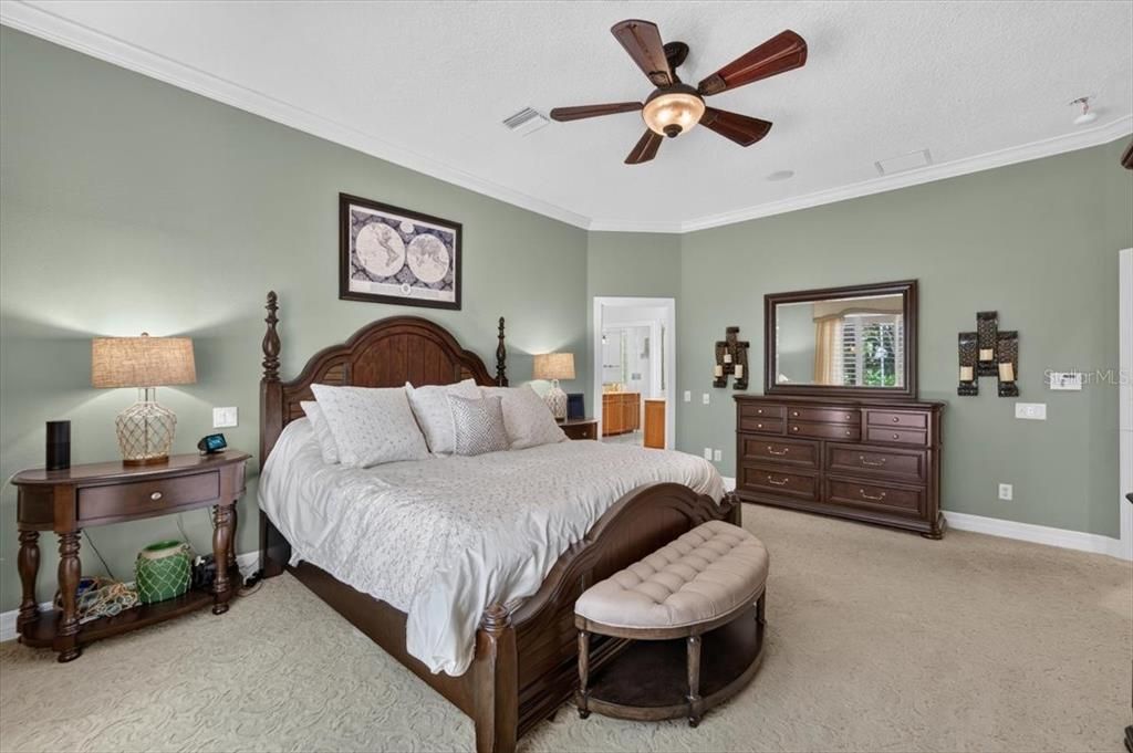 For Sale: $1,850,000 (5 beds, 4 baths, 4831 Square Feet)