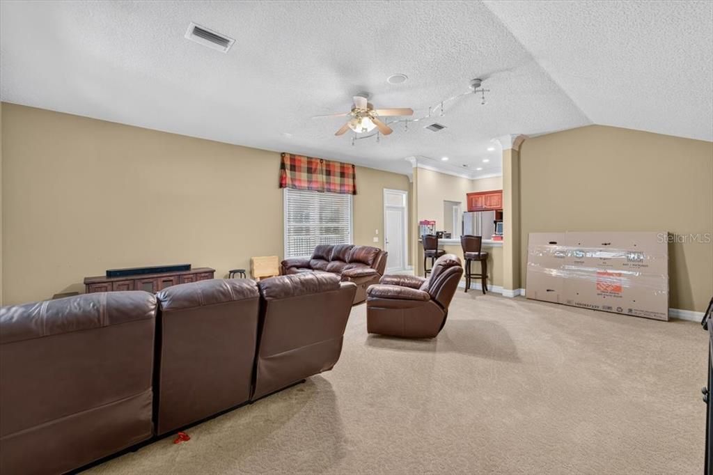 For Sale: $1,850,000 (5 beds, 4 baths, 4831 Square Feet)