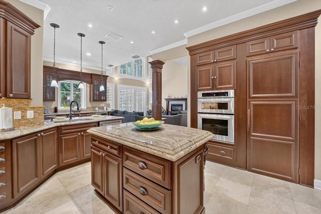 For Sale: $1,850,000 (5 beds, 4 baths, 4831 Square Feet)