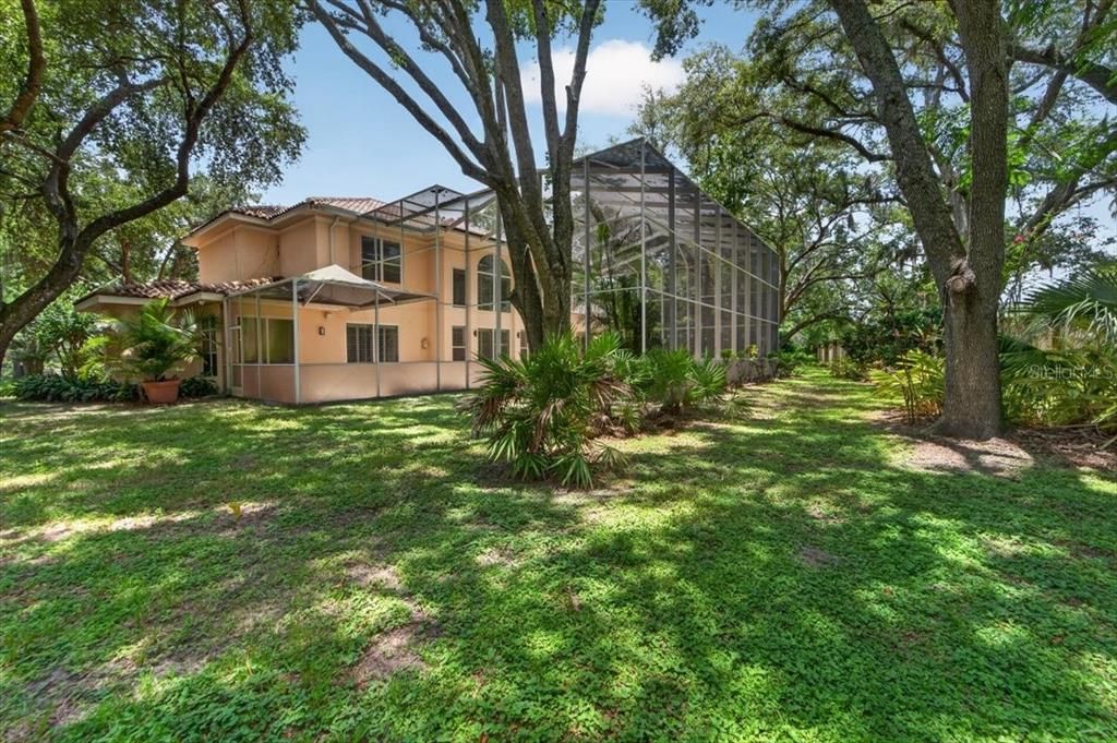 For Sale: $1,850,000 (5 beds, 4 baths, 4831 Square Feet)