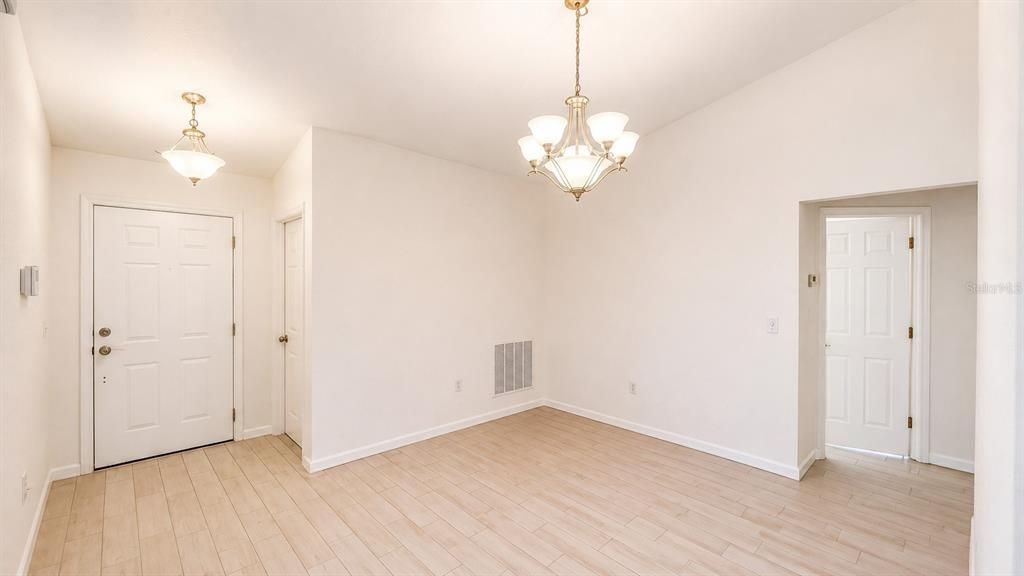 En Renta: $1,750 (3 camas, 2 baños, 1310 Pies cuadrados)