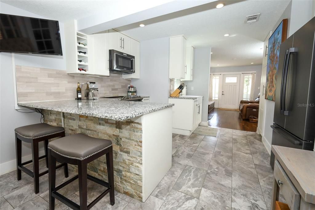 En Venta: $559,000 (3 camas, 2 baños, 1028 Pies cuadrados)