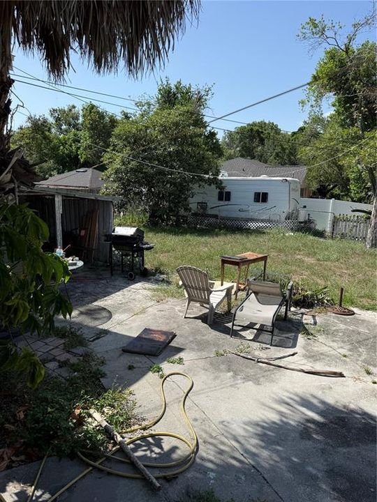 For Sale: $300,000 (2 beds, 2 baths, 1199 Square Feet)