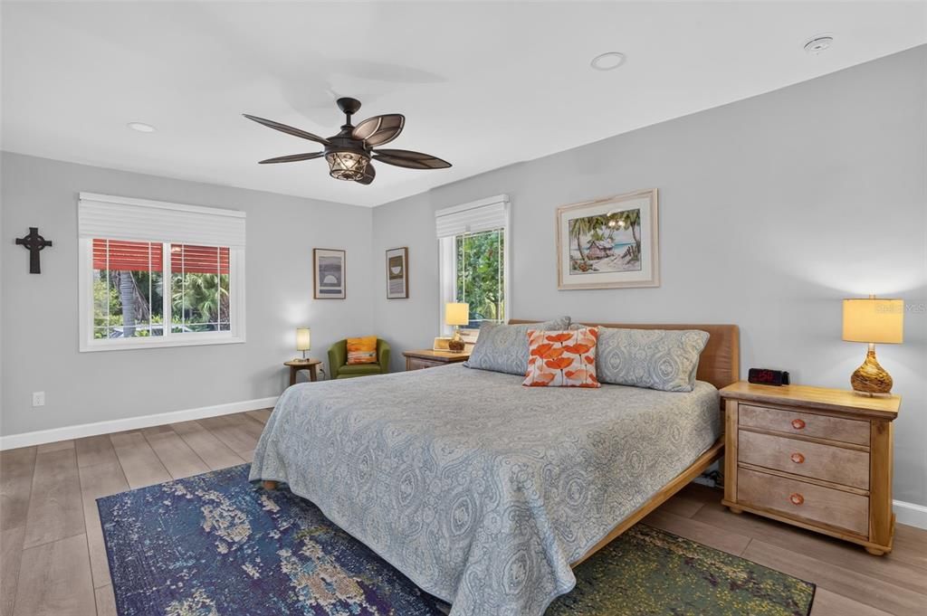 For Sale: $949,000 (2 beds, 2 baths, 2207 Square Feet)