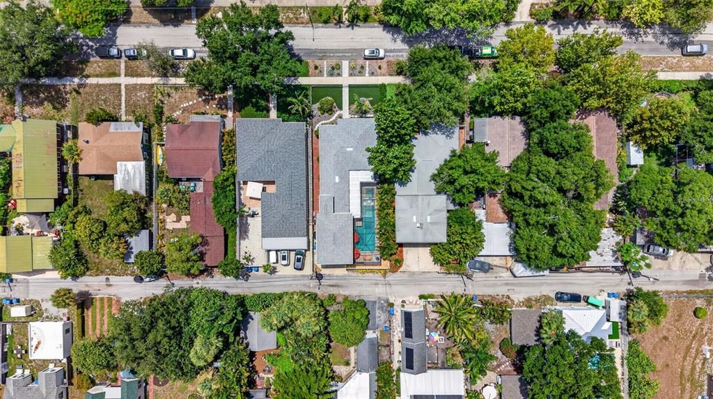 For Sale: $949,000 (2 beds, 2 baths, 2207 Square Feet)