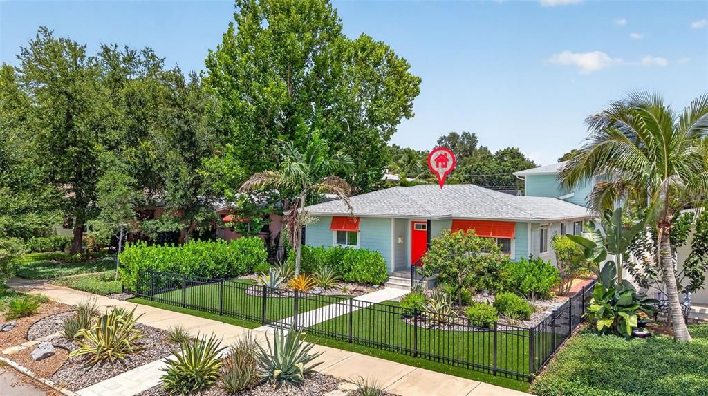 For Sale: $949,000 (2 beds, 2 baths, 2207 Square Feet)