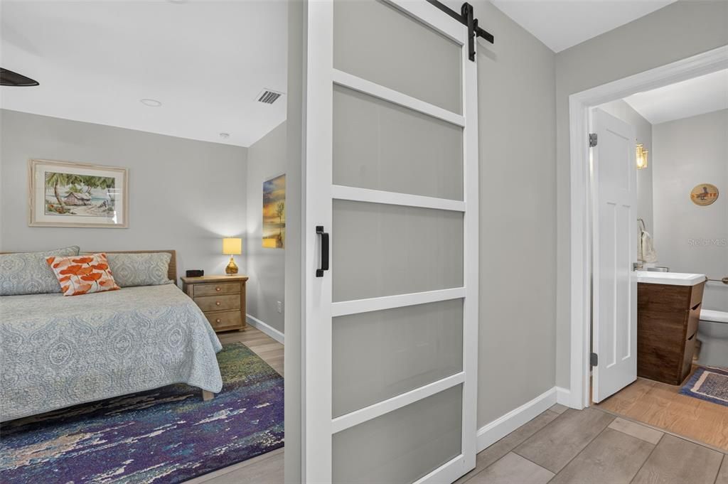 For Sale: $949,000 (2 beds, 2 baths, 2207 Square Feet)
