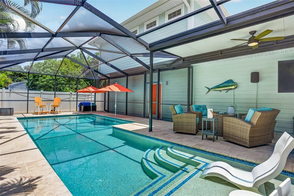 For Sale: $949,000 (2 beds, 2 baths, 2207 Square Feet)