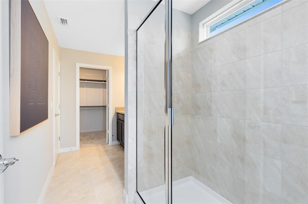 En Venta: $556,890 (5 camas, 3 baños, 2231 Pies cuadrados)
