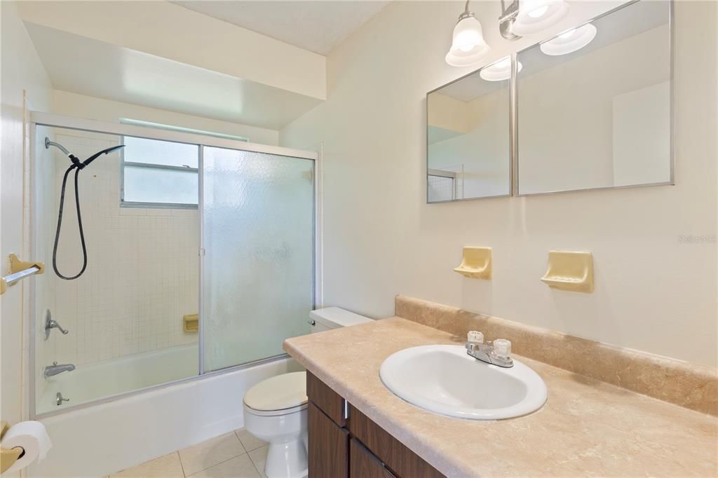 В аренду: $1,495 (2 спален, 1 ванн, 1078 Квадратных фут)