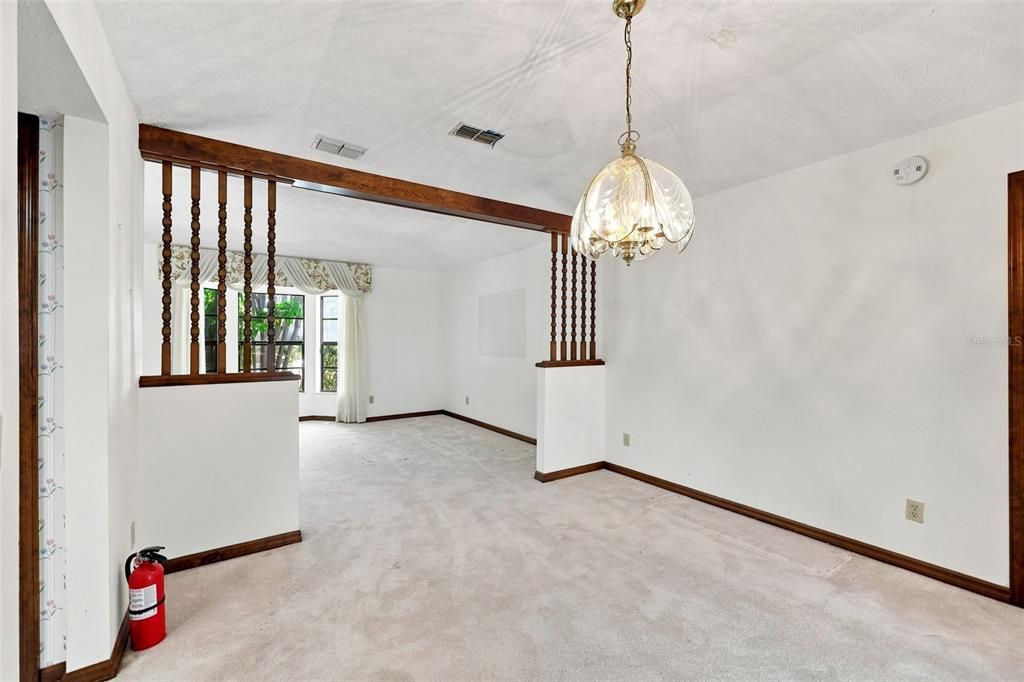 Под контрактом: $489,999 (3 спален, 2 ванн, 1930 Квадратных фут)