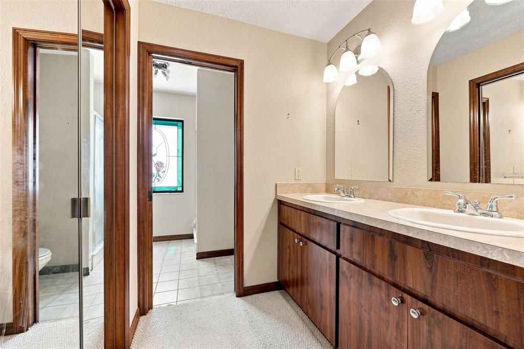 Под контрактом: $489,999 (3 спален, 2 ванн, 1930 Квадратных фут)