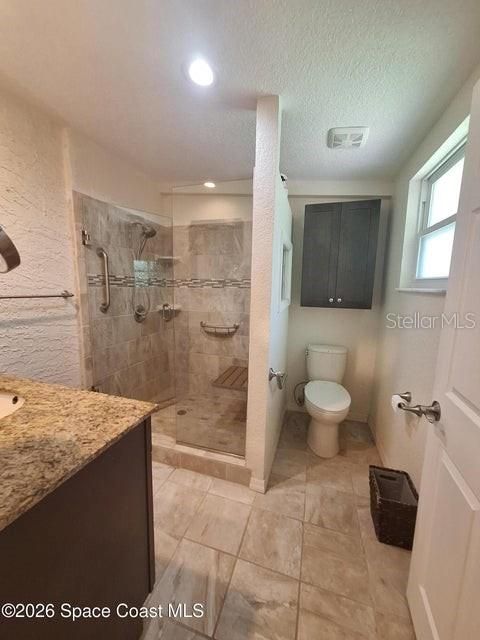 En Venta: $459,000 (4 camas, 3 baños, 1377 Pies cuadrados)