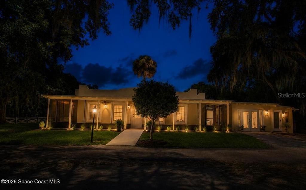En Venta: $459,000 (4 camas, 3 baños, 1377 Pies cuadrados)