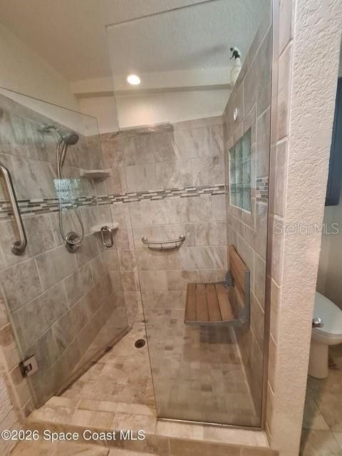 En Venta: $459,000 (4 camas, 3 baños, 1377 Pies cuadrados)