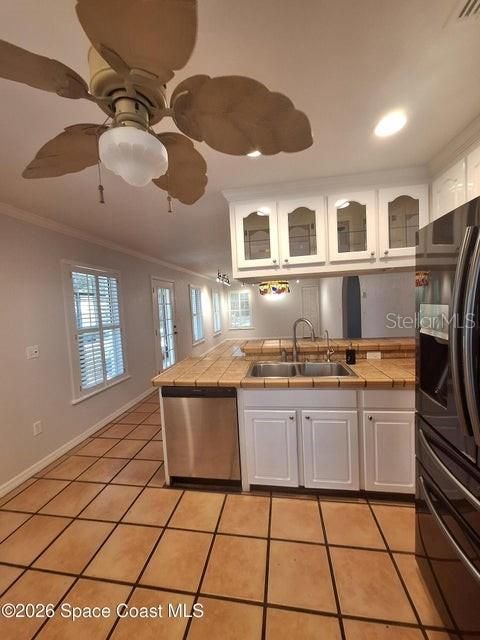 En Venta: $459,000 (4 camas, 3 baños, 1377 Pies cuadrados)