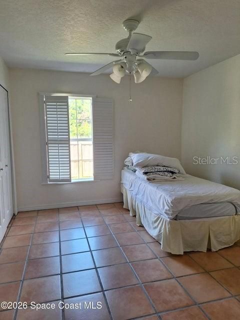 En Venta: $459,000 (4 camas, 3 baños, 1377 Pies cuadrados)