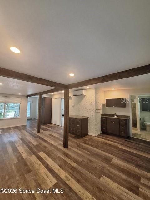 En Venta: $459,000 (4 camas, 3 baños, 1377 Pies cuadrados)