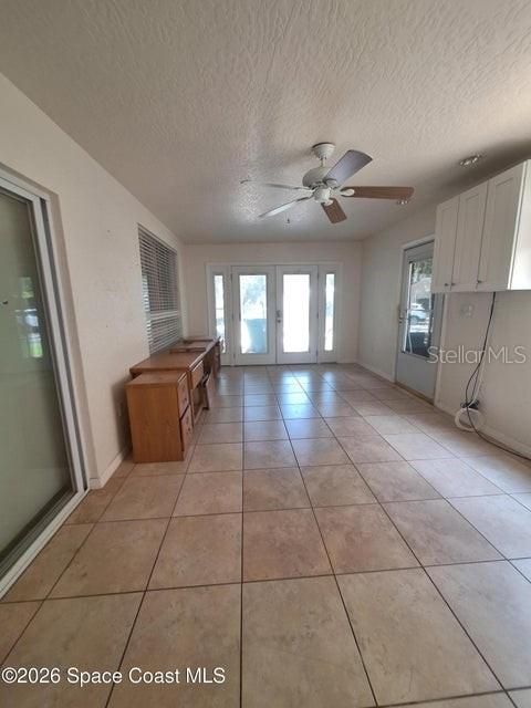 En Venta: $459,000 (4 camas, 3 baños, 1377 Pies cuadrados)
