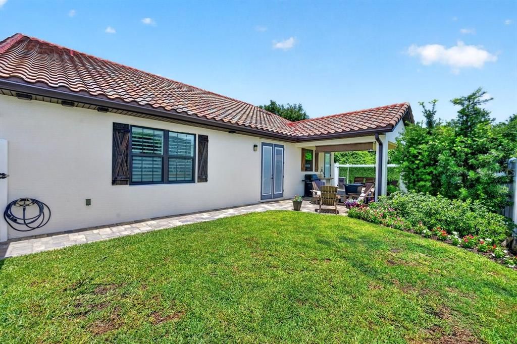 En Venta: $724,500 (3 camas, 2 baños, 2438 Pies cuadrados)