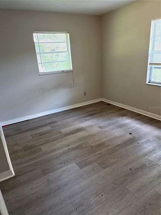For Sale: $259,999 (3 beds, 2 baths, 1139 Square Feet)