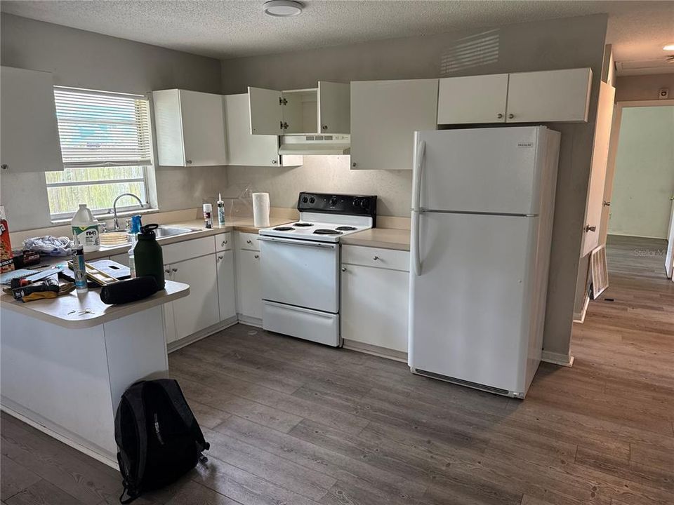 For Sale: $259,999 (3 beds, 2 baths, 1139 Square Feet)