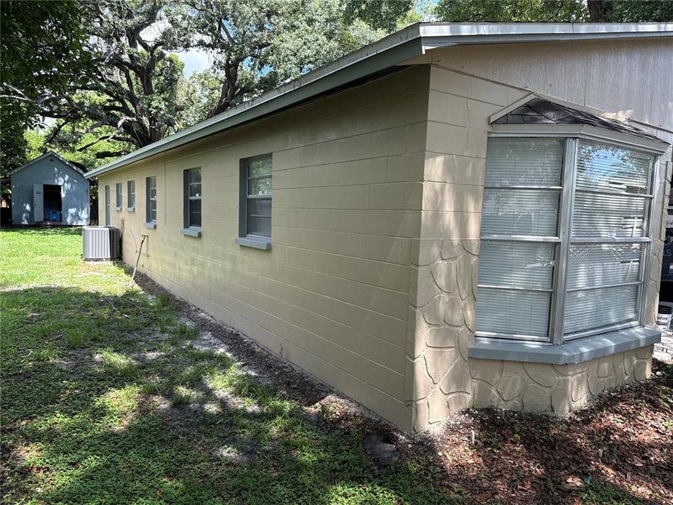 For Sale: $259,999 (3 beds, 2 baths, 1139 Square Feet)