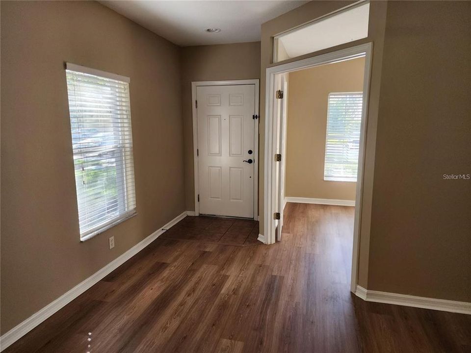 В аренду: $1,895 (3 спален, 2 ванн, 1383 Квадратных фут)