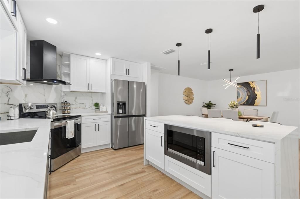 En Venta: $599,900 (3 camas, 2 baños, 1701 Pies cuadrados)