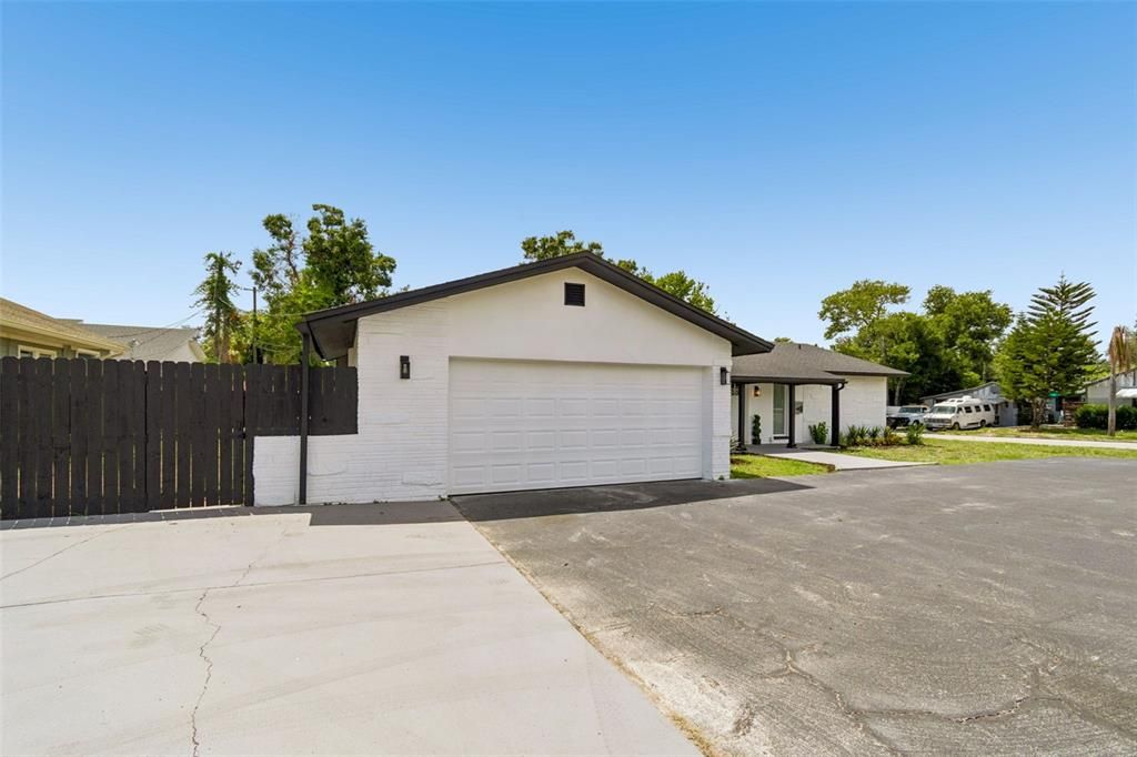 En Venta: $599,900 (3 camas, 2 baños, 1701 Pies cuadrados)