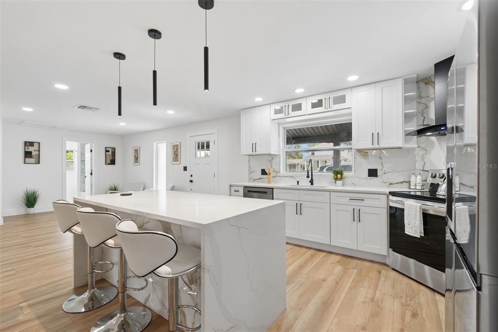 En Venta: $599,900 (3 camas, 2 baños, 1701 Pies cuadrados)