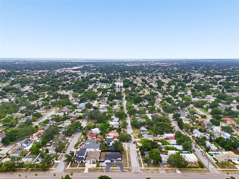 En Venta: $599,900 (3 camas, 2 baños, 1701 Pies cuadrados)
