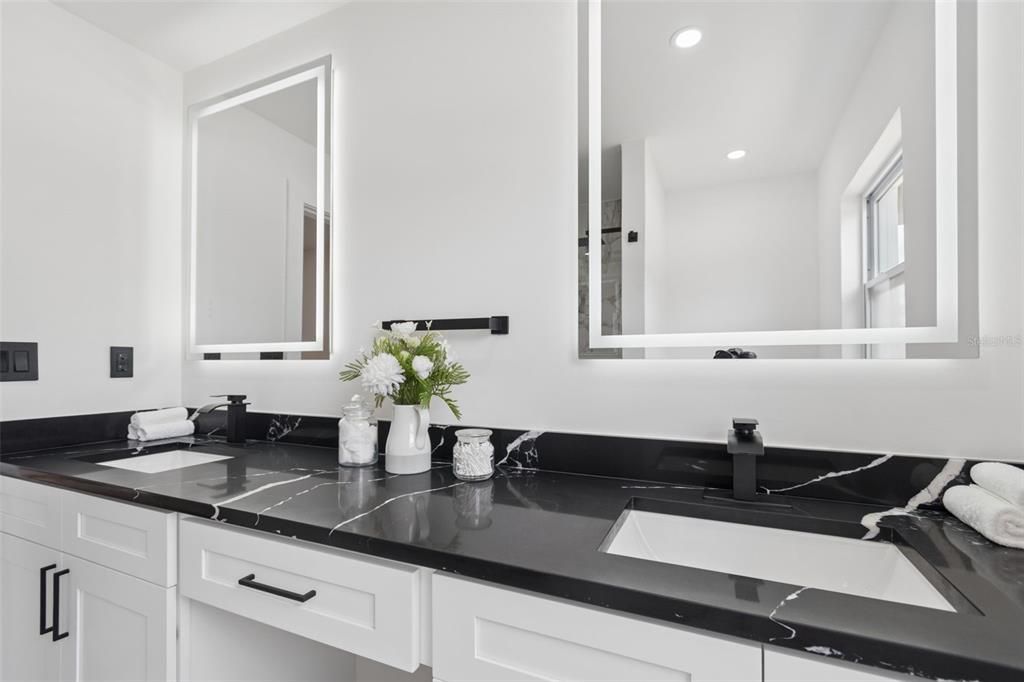 En Venta: $599,900 (3 camas, 2 baños, 1701 Pies cuadrados)