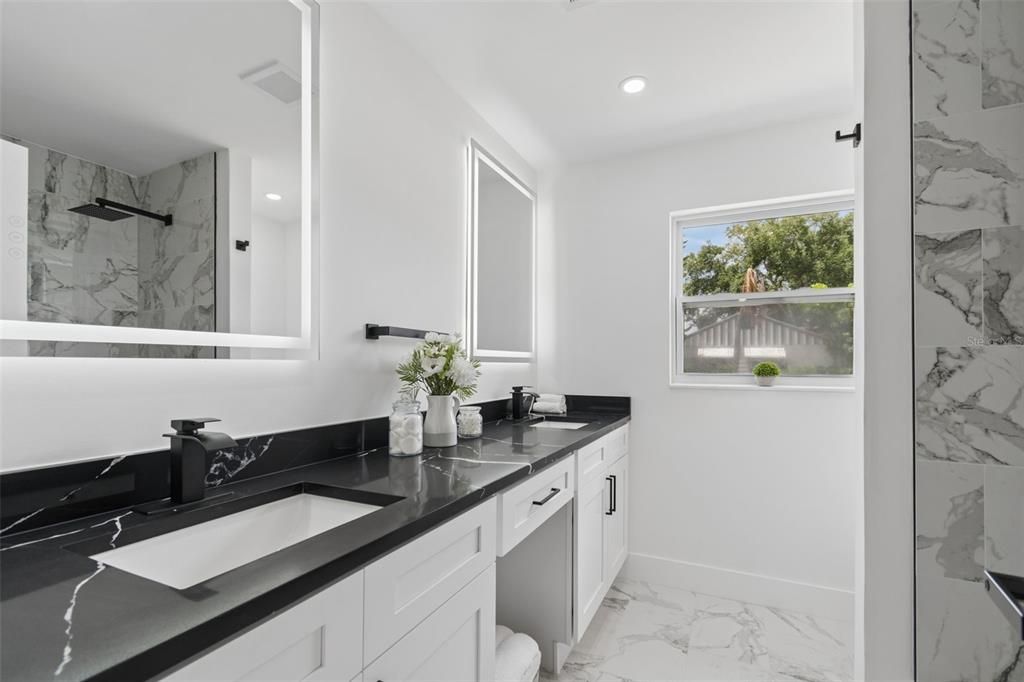 En Venta: $599,900 (3 camas, 2 baños, 1701 Pies cuadrados)